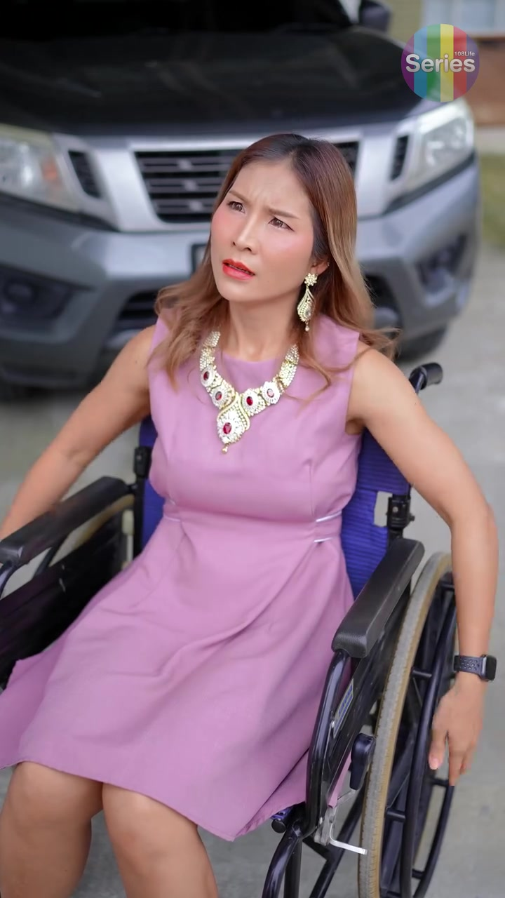 [หนังเต็มเรื่อง] 116H0825 E เธออยู่ที่นี่มา 200 ปี รอผู้ชายดีๆ มาพาไปขึ้นสวรรค์