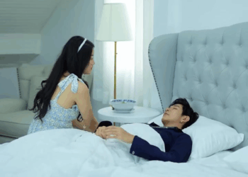 [หนังเต็มเรื่อง] 124H0825 E เศรษฐีพบรักกับคนเก็บขยะ ฐานะต่างกันขนาดนี้ คงมีแค่ในละครคุณธรรมเท่านั้นแหละ