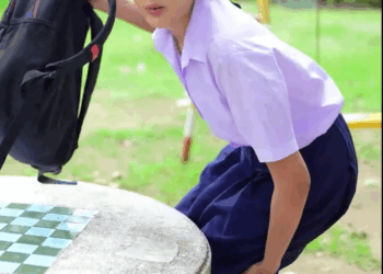 [หนังเต็มเรื่อง] 128H0825 E แม่จอดรถตรงนี้ หนูขอไปแก้เผ็ดคนทีฉกแฟนหนูไป