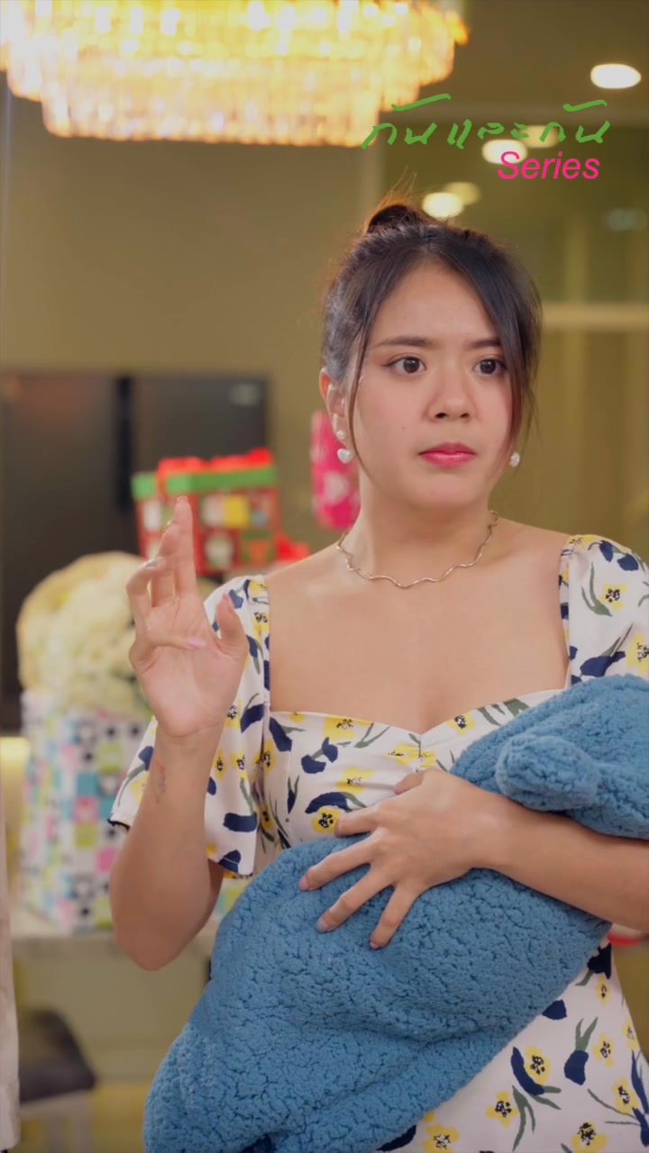 [หนังเต็มเรื่อง] 035H0825 C แม่บ้านกับคุณนายมีแฟนเป็นคนเดียวกัน แบบนี้จะทำไงต่อ