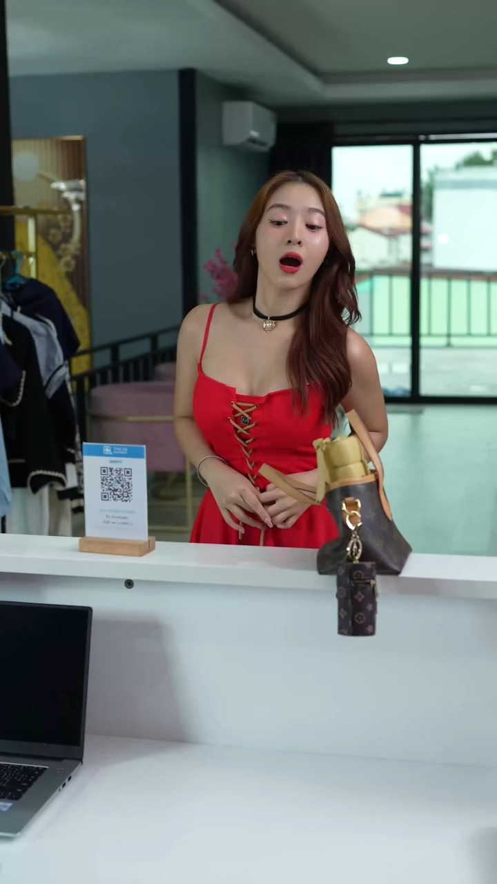 [หนังเต็มเรื่อง] 294H0825 G อยากเป็นทรงซ้อ แต่ไม่มีเงิน