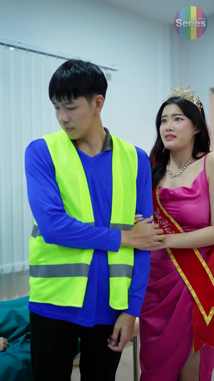 [หนังเต็มเรื่อง] 156H0825 E ทำไมนางงามถึงเอาเงินรางวัล 10 ล้าน จ้างก่อสร้างเป็นแฟนทั้งที่คู้หมั้นเป็นเศรษฐี 100 ล้าน