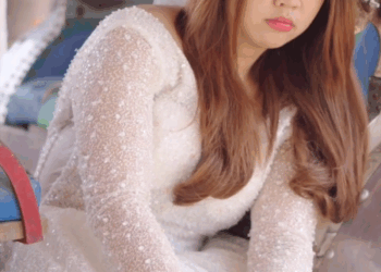 [หนังเต็มเรื่อง] 053H0825 C งานแต่งมีเจ้าสาวสองคนหน้าเหมือนกัน สรุปใครคือเจ้าสาวตัวจริง