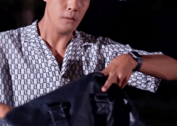 [หนังเต็มเรื่อง] 192H0815 C นี่สินะที่เขาเรียก คบคนพาลพาไปหาผิด คบบัณฑิตพาไปหาผล