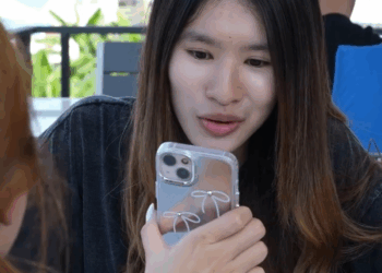 [หนังเต็มเรื่อง] 261H0825 G ผู้ชายหน้าแมงดา เมื่อไม่รักก็อย่าไปให้ค่า