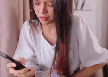 [หนังเต็มเรื่อง] 252H0815 C ลูกแอบเห็นความลับของแม่เลี้ยง เขาจะทำยังไงเพื่อให้พ่อรู้สิ่งนี้