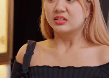 [หนังเต็มเรื่อง] 246H0815 C ระหว่างเศรษฐี กับ คนจน เธอจะเลือกไปกับใคร