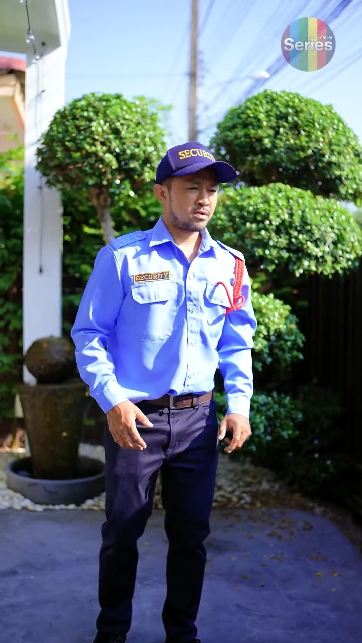 [หนังเต็มเรื่อง] 180H0825 E รปภ ทำผิดกับลูกท่านประธาน น่าจะโดนไล่ออก แต่ทำไมท่านประธานกลับถูกใจมาก