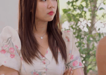 [หนังเต็มเรื่อง] 243H0815 C มุกพาตำรวจมาจับชู้ พอมาถึงบ้าน กลับมาเจอสิ่งนี้แทน