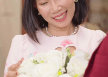 [หนังเต็มเรื่อง] 060H0825 C ทหารสาวพึ่งกลับมาเจอแฟนตัวเอง แต่มาเจออยู่กับเดทกับเจ๊รวย