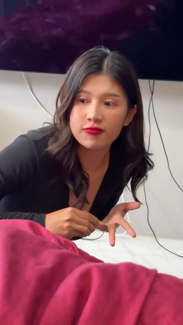 [หนังเต็มเรื่อง] 242H0825 G จ้างแม่บ้าน มานอนกับแฟนตัวเอง