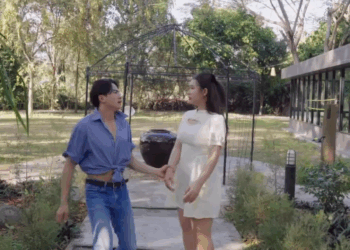 [หนังเต็มเรื่อง] 088H0815 C แกล้งเป็นสาวสองเพื่อไปจีบผู้หญิงที่ชอบ ความรักต้องเสี่ยง