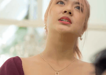 [หนังเต็มเรื่อง] 084H0815 C เศรษฐีสองคนนี้กำลังแย่งกันจีบผู้หญิงคนนี้ แต่ไม่คิดว่าเขาจะหน้าเงินขนาดนี้