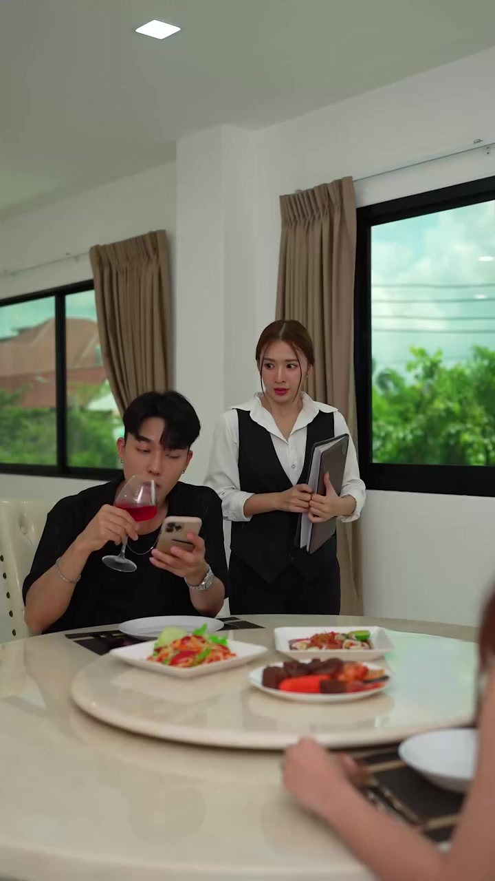 [หนังเต็มเรื่อง] 204H0825 G เจ้าชู้แบบเธอ ต้องเจอคนแบบฉัน