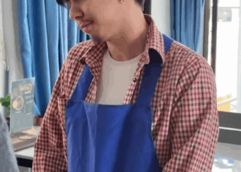 [หนังเต็มเรื่อง] 230H0825 G ไม่คิดว่าเพื่อนจะดูถูกกันได้ลงแบบนี้