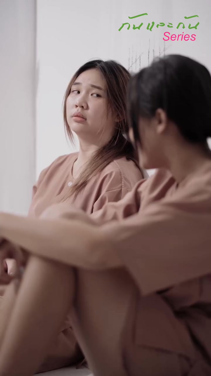 [หนังเต็มเรื่อง] 062H0825 C นักโทษหญิงหนีคุก ดวงซวยดันไปฉี่หลังรถตำรวจ แต่เธอขอไปเจอคนๆนึง