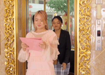 [หนังเต็มเรื่อง] 222H0815 C พวกเขาใช้แผนสกปรกเพื่อเอาชนะคู่แข่ง เรื่องนี้แอดมินชอบมากสนุกมาก