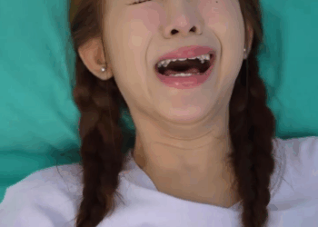 [หนังเต็มเรื่อง] 213H0825 G เสียอนาคตไปกับผู้ชาย สุดท้ายต้องมาเสียใจภายหลัง คุ้มมั้ย