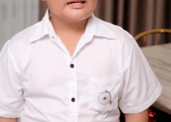 [หนังเต็มเรื่อง] 081H0825 C พ่อส่งของขวัญชิ้นใหญ่จากในเรือuจำให้ลูกกับเมีย