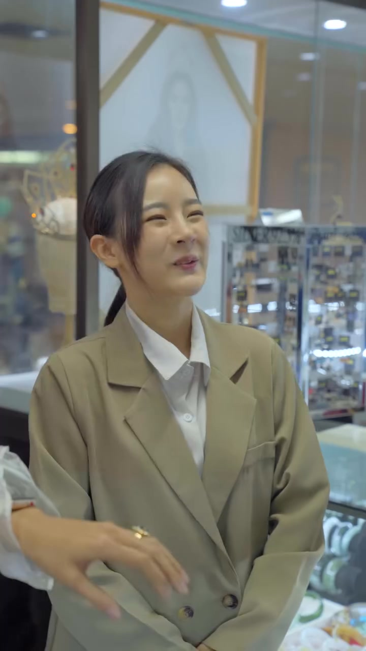 [หนังเต็มเรื่อง] 054H0815 C เธอทำไมถึงกินเครื่องประดับ สุดท้ายไม่อยากเชื่อ