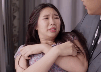 [หนังเต็มเรื่อง] 096H0825 C หญิงสาวถูกคนตามล่า และใบหน้าเธอทำไมถึงมีรอยพกช้ำ เธอจะรอดออกไปได้ยังไง