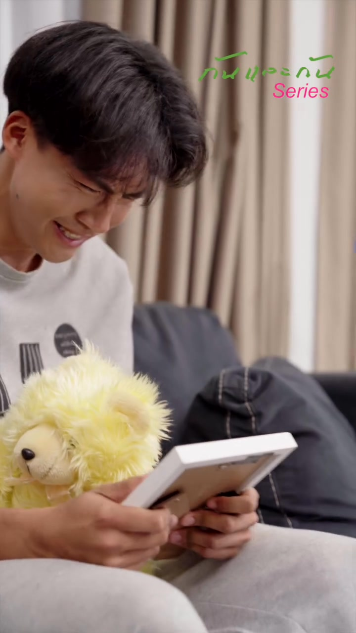 [หนังเต็มเรื่อง] 100H0825 C อุทาหรณ์ สังคมก้มหน้า พ่อติดมือถือจนทำให้ต้องเสียคนสำคัญในชีวิตไป