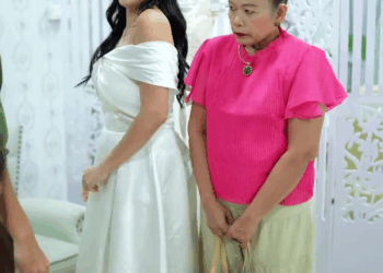 [หนังเต็มเรื่อง] 102H0825 E เขาจะเลือกใคร ระหว่างเศรษฐีไม่เต็มร้อย กับผู้หญิงที่มีลูกน้อยติดมากับเธอด้วย จบ