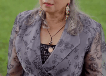 [หนังเต็มเรื่อง] 100H0926 C เจ้านายจับได้ว่าแม่บ้านขโมยเงิน ลูกชายเลยยุให้จับติดคุก คนที่ไว้ใจร้ายที่สุด