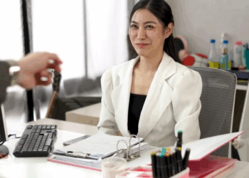 [หนังเต็มเรื่อง] 476H0926 T ภาษาอังกฤษใครๆก็พูดได้