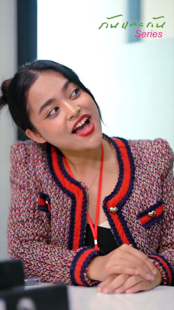 [หนังเต็มเรื่อง] 165H0926 C เส้นสายอาจพาเข้ามาได้ แต่มันไม่เคยพาให้อยู่ได้นาน