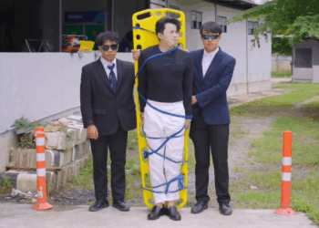 [หนังเต็มเรื่อง] 188H0926 C แม่ลงทุนปลอมตัวเป็นขอทานเพื่อคัดลูกสะใภ้เศรษฐี ใครจะเป็นผู้หญิงคนนั้น