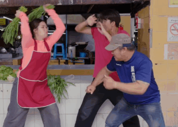 [หนังเต็มเรื่อง] 222H0926 C ผู้หญิงคนนี้คือใคร ทำไมเศรษฐีคนนี้ต้องมาตามจีบ ตอนจบมีคำตอบ