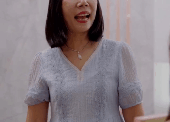 [หนังเต็มเรื่อง] 260H0926 C ลูกพาสาวมาแนะนำให้พ่อ แต่ต้องตกใจเมื่อเห็นพ่ออยู่กับผู้ชายสองต่อสอง