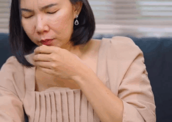 [หนังเต็มเรื่อง] 285H0926 C สิ่งที่เจ็บปวดที่สุด คือการถูกหักหลังจากคนที่เรารักและใกล้ตัวเราที่สุด