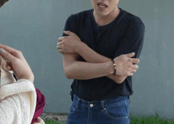 [หนังเต็มเรื่อง] 359H0926 G ทำได้ไง เซลฟี่รูปตัวเองในโทรศัพท์คนอื่น แล้วมาบอกว่าเป็นของตัวเอง