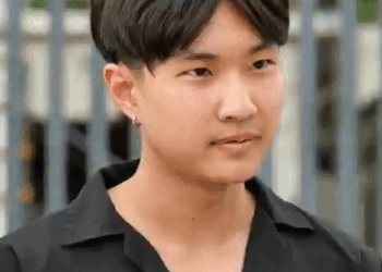 [หนังเต็มเรื่อง] 048H0926 B ไหนบอกแค่นอนจับมือไง