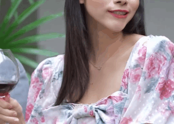 [หนังเต็มเรื่อง] 531H1016 Y คนส่งอาหารจ้างประธานบริษัท เป็นแฟนไไปงานเลี้ยงรุ่น