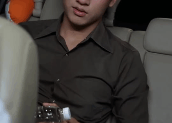 [หนังเต็มเรื่อง] 123H1016 Y ไปส่งเพื่อน แล้วให้แฟนเดินกลับ