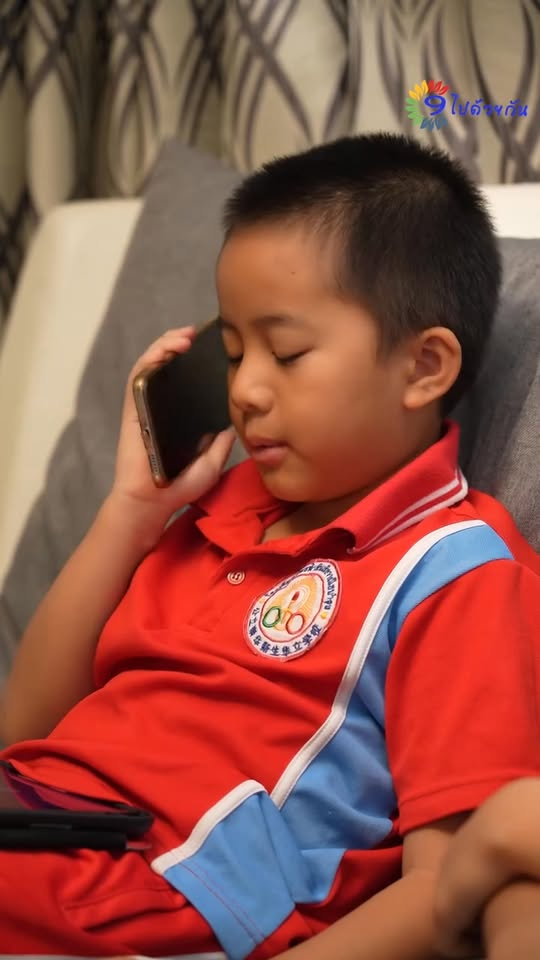 [หนังเต็มเรื่อง] 127H1016 Y อยากให้ลูกเป็นแบบไหน ก็แค่เป็นแบบอย่างให้ลูกแบบนั้นลูกไม้ย่อมหล่นไม่ไกลต้น