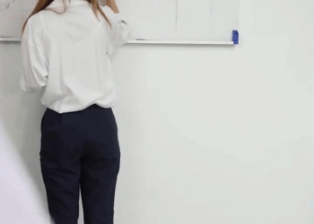 [หนังเต็มเรื่อง] 575H1016 Y นักเรียนมีปัญหา ครูคนไหนก้ไม่อยากสอน