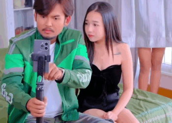 [หนังเต็มเรื่อง] 669H1016 Q ใครแอบอยู่หลังผ้าม่าน