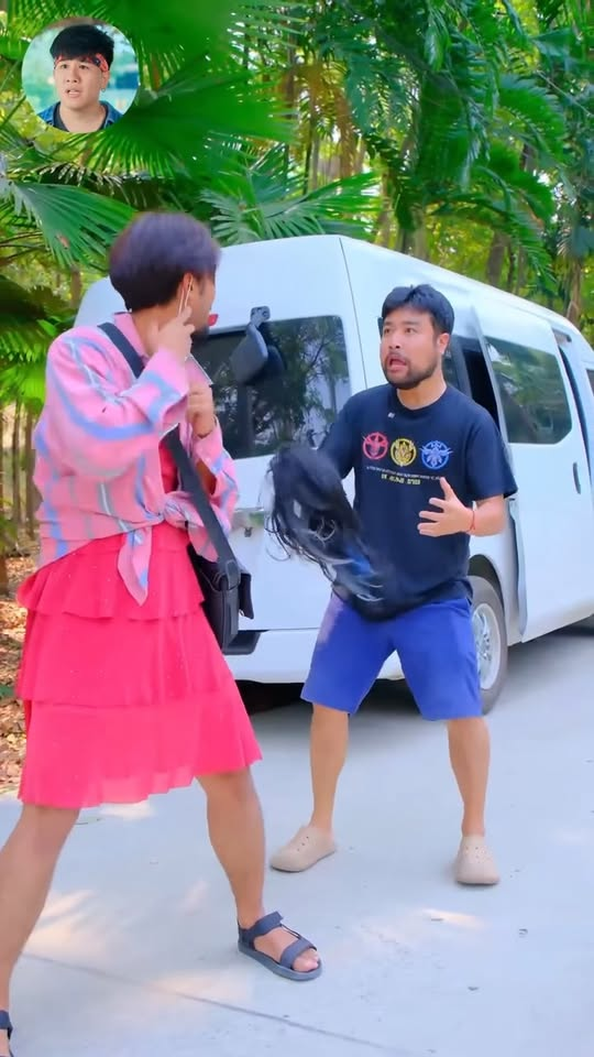 [หนังเต็มเรื่อง] 672H1016 Q ไม่ต้องกลัวนะพี่แค่จะพาไปเที่ยว