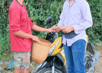 [หนังเต็มเรื่อง] 680H1016 Q จับปลาอยู่ดีๆได้เงินเป็นแสนฟรีๆ