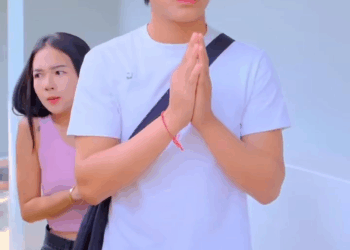 [หนังเต็มเรื่อง] 698H1016 Q ผู้หญิงยืน