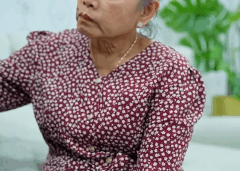 [ตอนที่ 2] 361T1020 AC030 สาวน้อยใช้กระจกวิเศษ สังเกตพฤติกรรมแม่เลี้ยง #ฉลาดเกินวัย