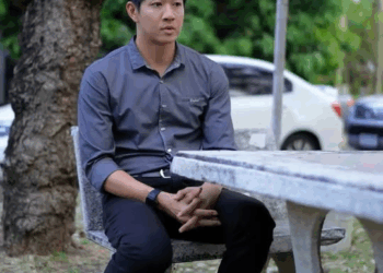 [ตอนที่ 2] 454T1020 AC123 ทาลิปสติกแท่งนี้ไปเรื่อยๆ จะมีเดือยโผล่มา นั่นคือกุญแจไขปริศนาเพื่อนซี้