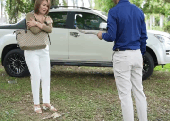 [ตอนที่ 2] 596T1020 AD142 พี่ฟู่โยนขวดใส่รถคนอื่นแบบนี้สงสัยอยากมีเรื่อง