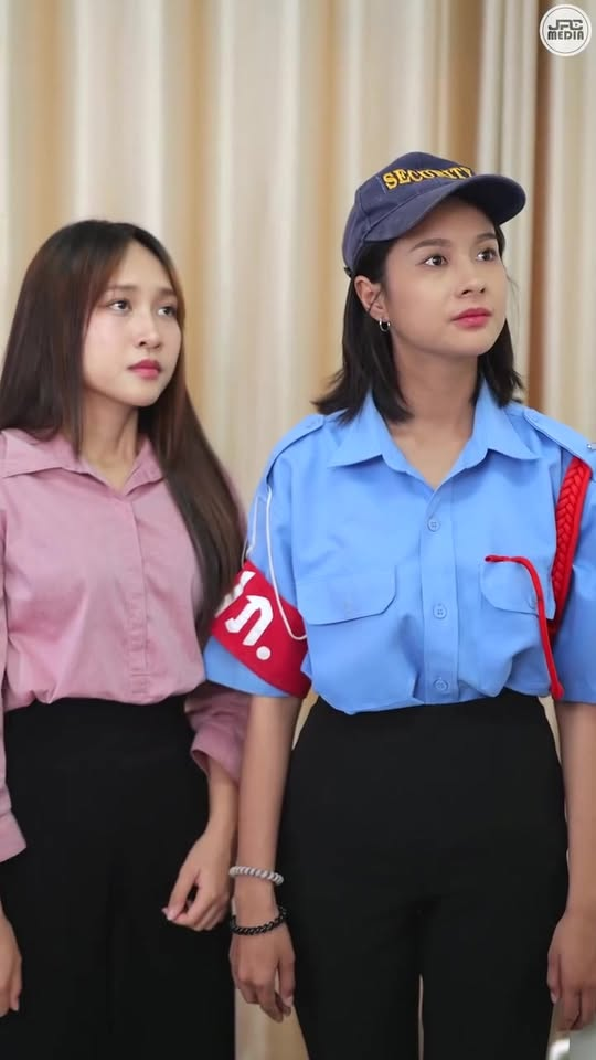 [หนังเต็มเรื่อง] 323H1006 B ท่านประธานช่วย รปภ ที่โดนดูถูกจากพนักงานตัวเอง