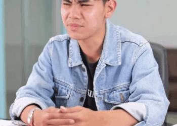 [หนังเต็มเรื่อง] 333H1006 B น้องเป็นตำรวจ พี่เก็บขวดข้างถนน