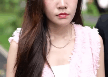 [หนังเต็มเรื่อง] 357H1006 B บอดี้การ์ดอย่างฉัน ขอรักคุณหนูพันล้านได้ไหม